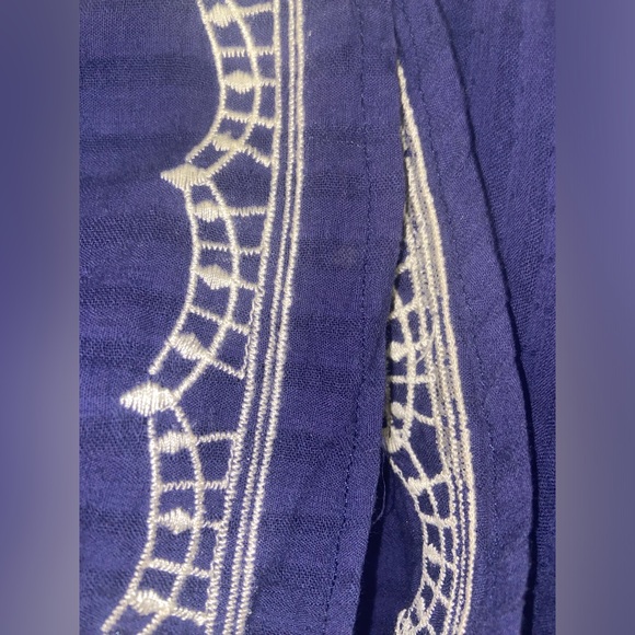 Flying Tomato
Mini dress
Size: small
Orig. $50 - Picture 5 of 5